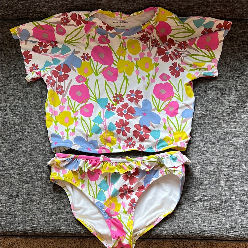 Garnett hill Kids Floral 2 piece Rashguard Swim Set